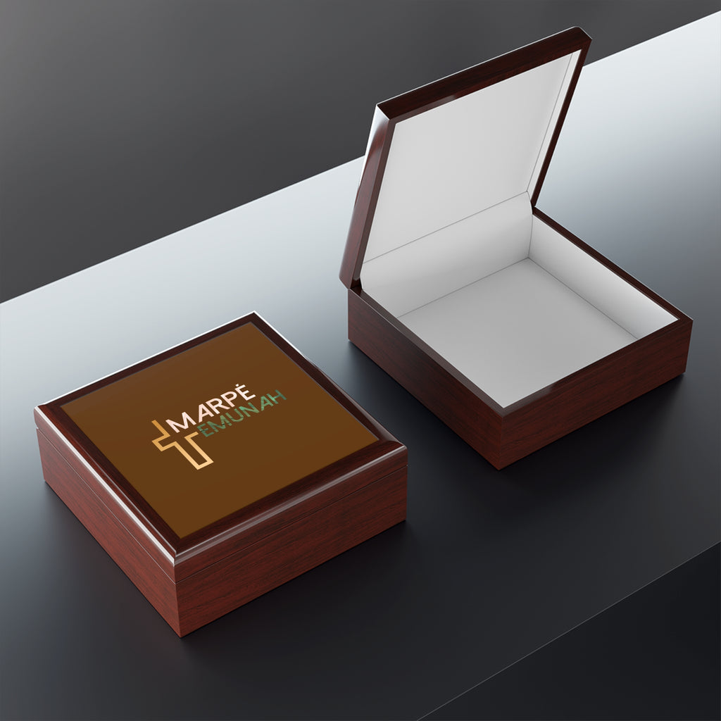 Marpe Emunah Jewelry Box